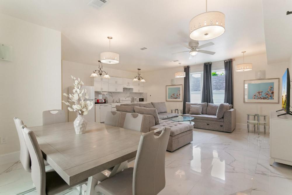 Apartment with Balcony interior
